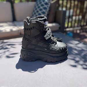 Buffalo London Limited Edition Nubuck